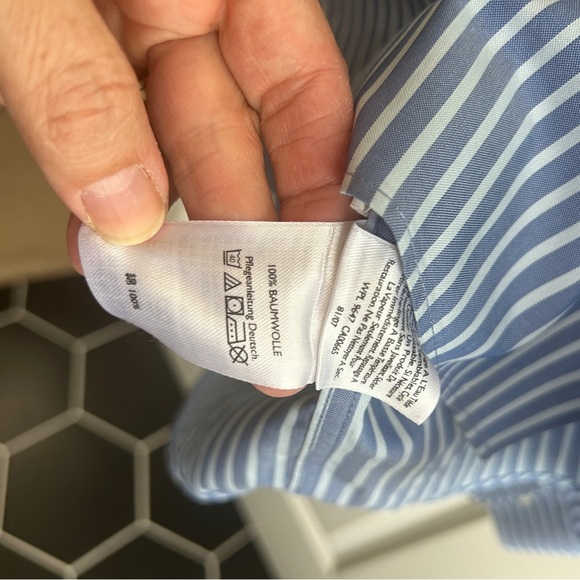 EUC like new Eddie Bauer  Men's Blue and White Striped Button Down Shirt size L. - Picture 6 of 8